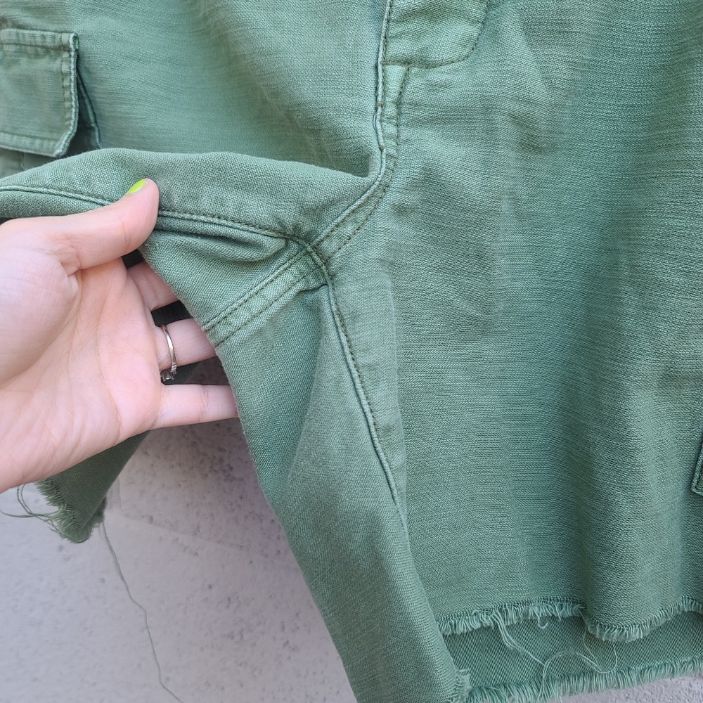 Madewell | Cutoff Cargo Shorts Size 29 Style AO222 - Picture 4 of 8